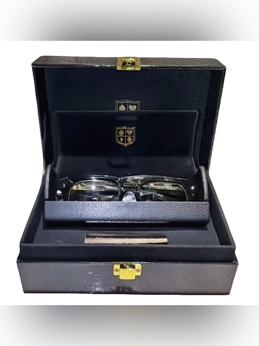 Premium Black and Gold Men’s Sunglasses - Designer Style - Picture 11 of 13